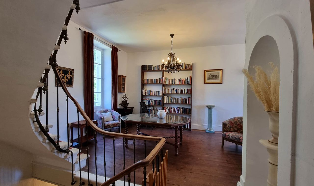 Reading area